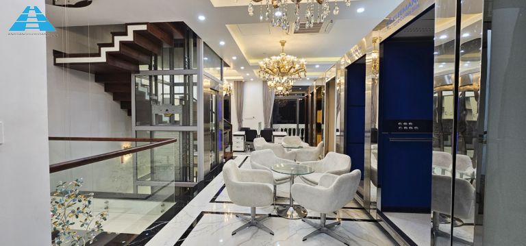 showroom đèn chùm tại hải phòng