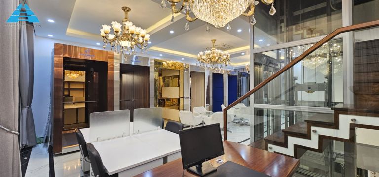 showroom đèn chùm tại hải phòng